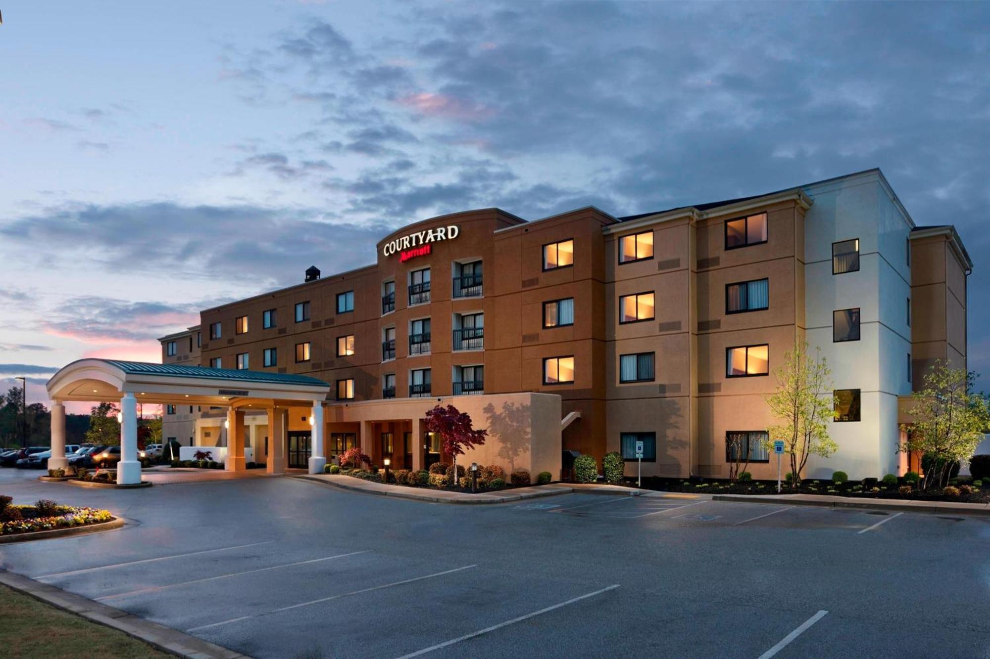 מלון Courtyard By Marriott ג'קסון מראה חיצוני תמונה