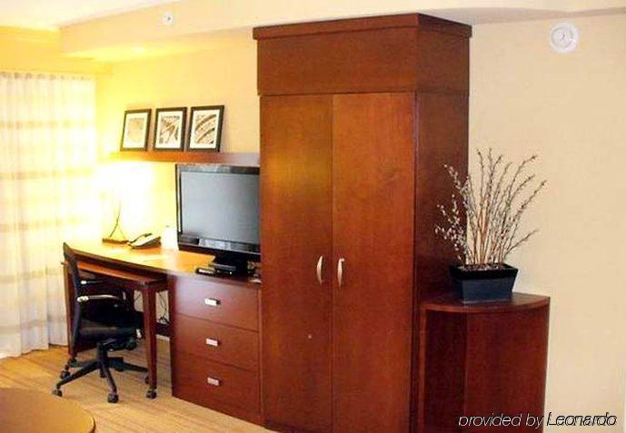 מלון Courtyard By Marriott ג'קסון חדר תמונה
