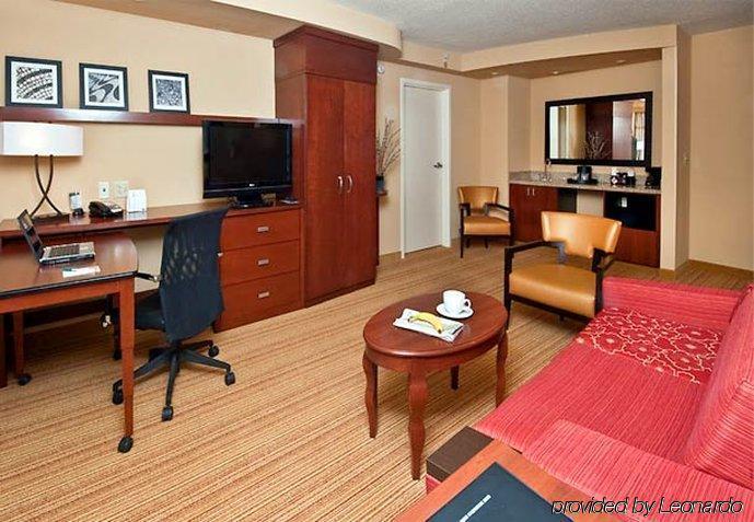 מלון Courtyard By Marriott ג'קסון מראה חיצוני תמונה